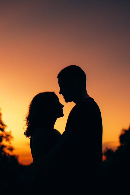 How to Know if Your Relationship Is Under a Spell